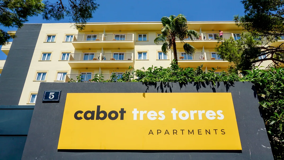 Tres Torres, hoofdfoto