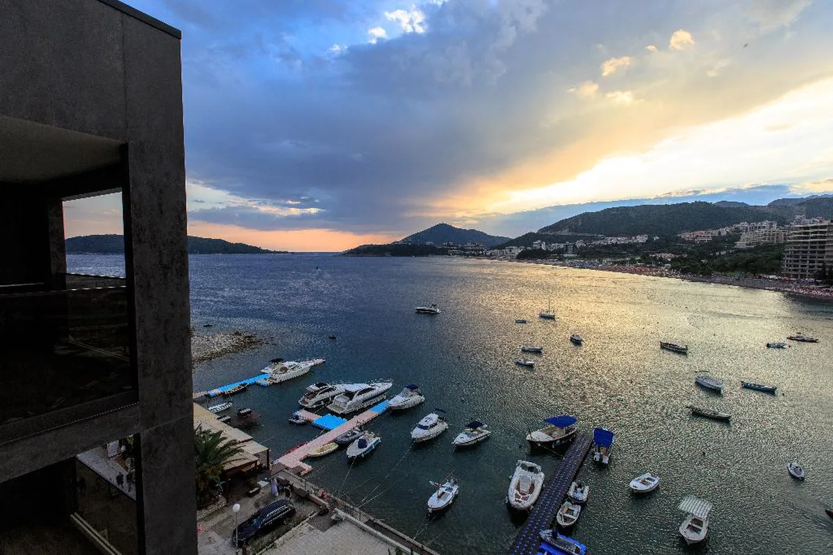 Hotel Zeta, hoofdfoto