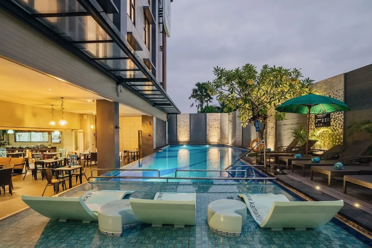 Kamaniiya Petitenget Seminyak — hoofdfoto