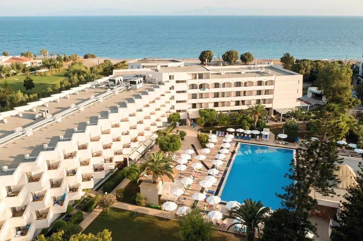 Ialyssos Bay — hoofdfoto