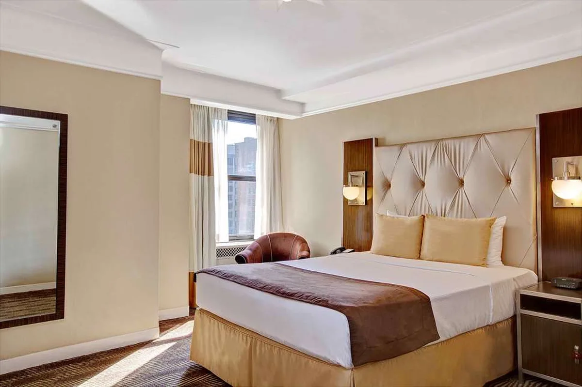 The New Yorker Hotel by Lotte Hotels — hoofdfoto