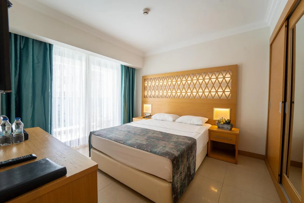 Aurasia Deluxe Hotel — hoofdfoto