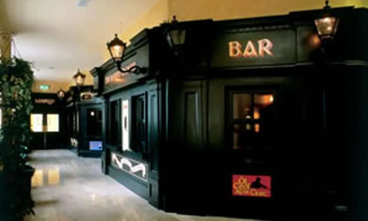 Galway Bay Hotel — hoofdfoto