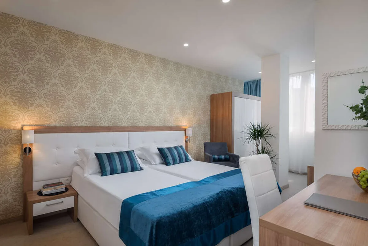 Hotel Corner — hoofdfoto