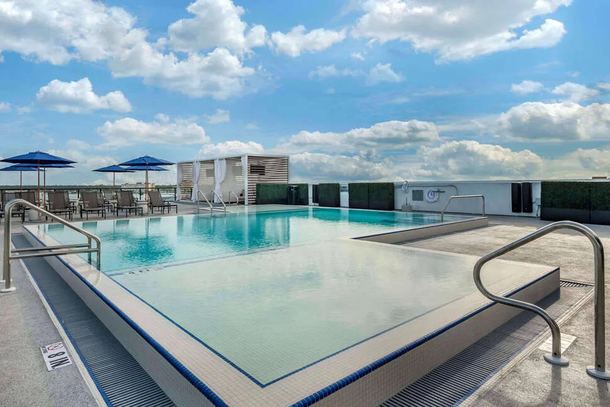 Cambria Hotel St Petersburg Madeira Beach Mar — hoofdfoto