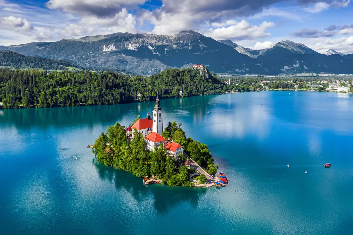 Prachtige bergen en meren in Karinthië, Mallnitz — hoofdfoto