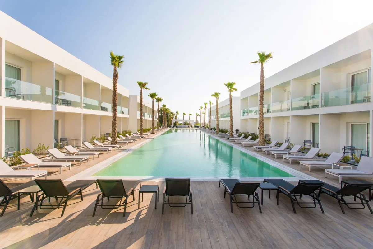 White Dreams Resort — hoofdfoto