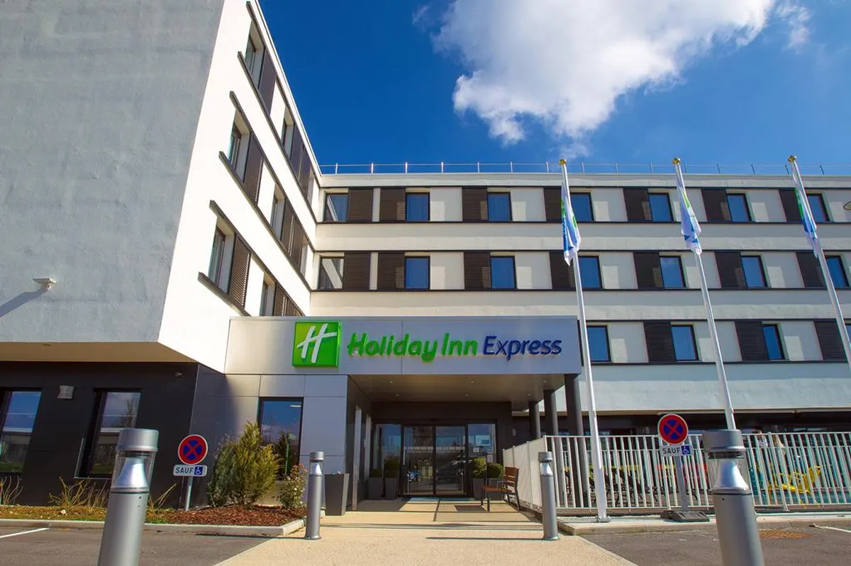Holiday Inn Express Dijon — hoofdfoto