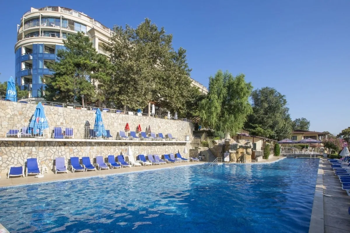 Elpida Beach — hoofdfoto