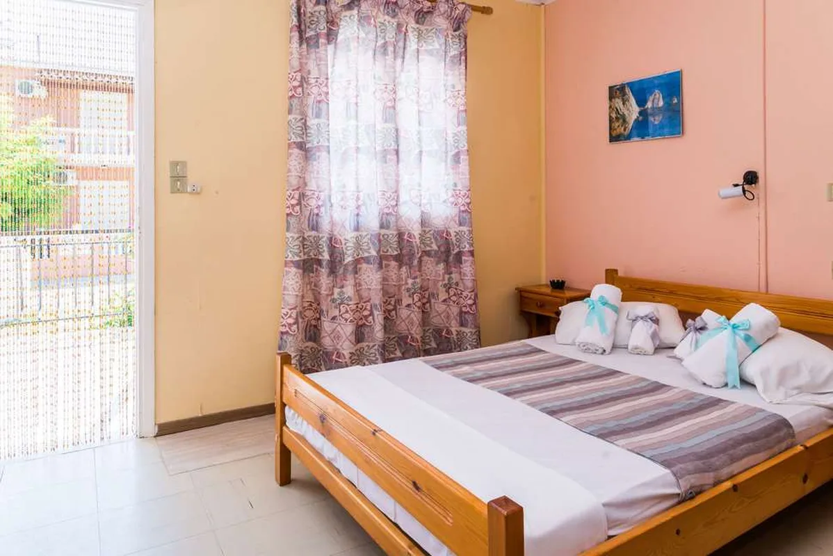 Roussas Studios & Appartementen, hoofdfoto