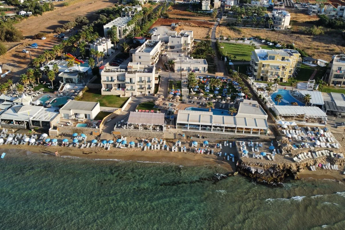 Theo Star Beach — hoofdfoto