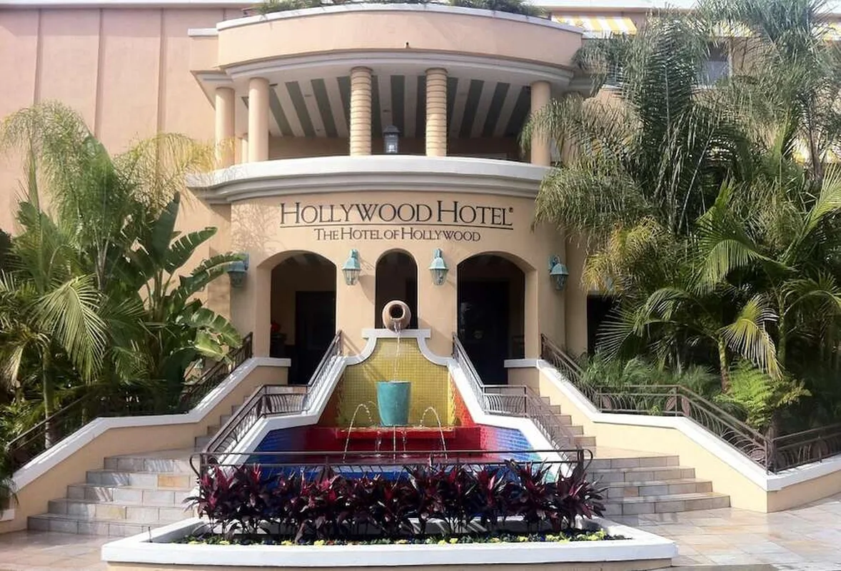 Hollywood Hotel — hoofdfoto