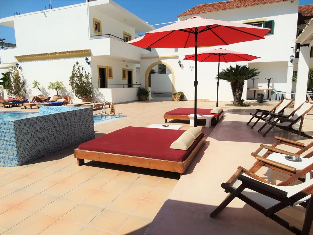 Oasis Beach Club, hoofdfoto