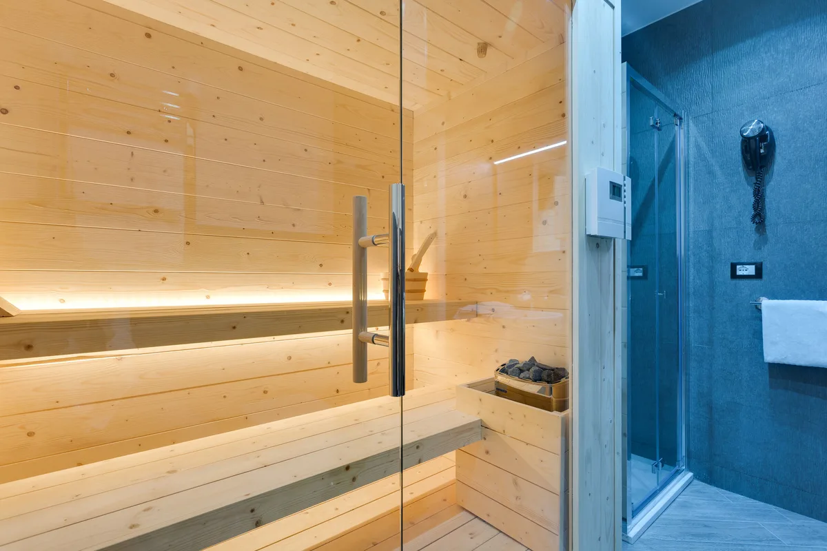 Excellence Suite, hoofdfoto