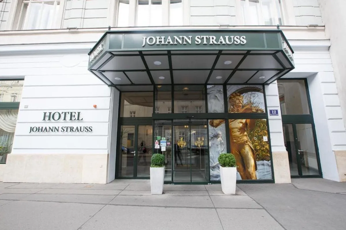 Hotel Johann Strauss — hoofdfoto