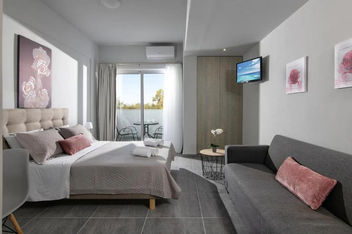 Golden Sunlight Hotel By Estia — hoofdfoto