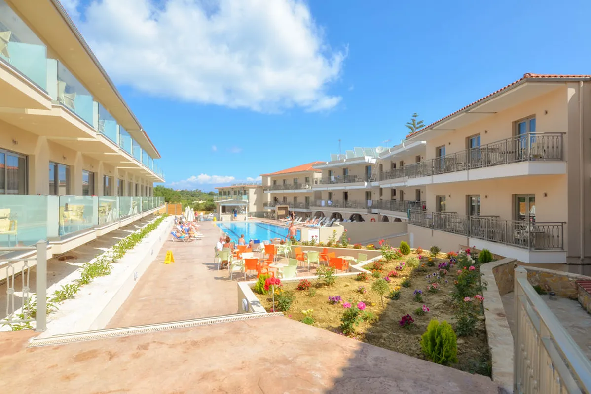 Karras Grande Resort — hoofdfoto