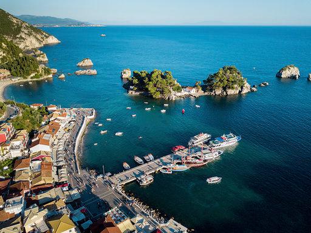 The Well Parga — hoofdfoto