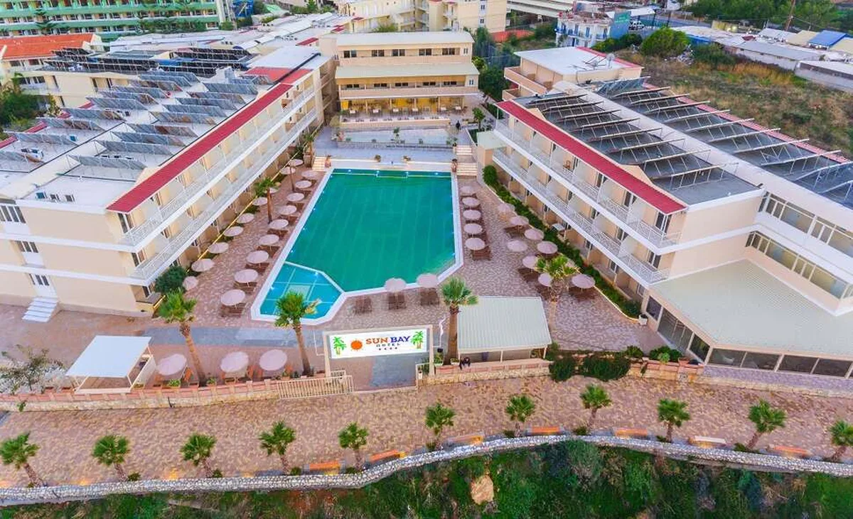 Sun Bay Hotel — hoofdfoto