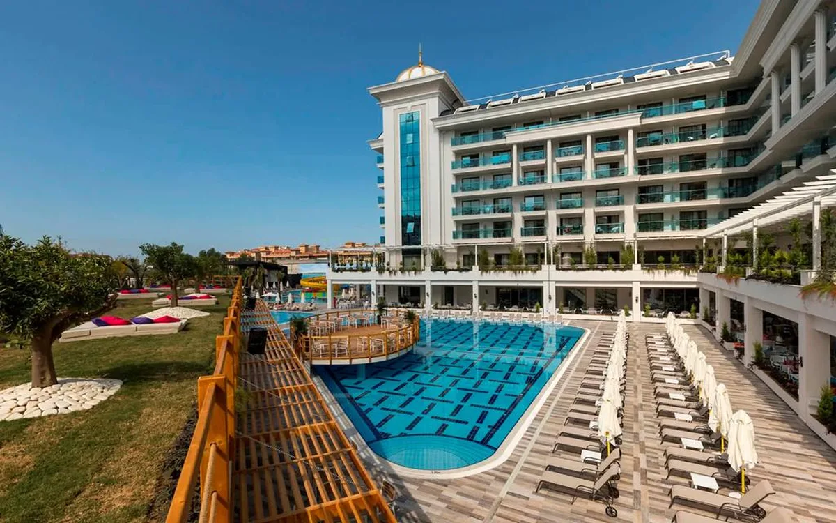 Castival Hotel — hoofdfoto