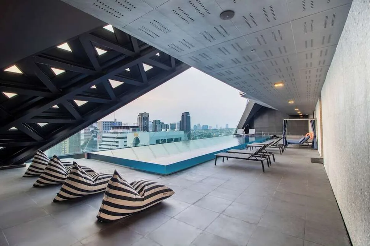 Queensland Hotel Bangkok — hoofdfoto