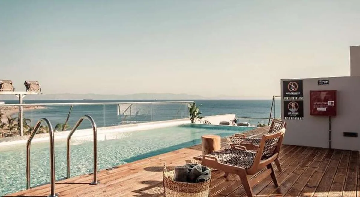 Cook's Club City Beach Rhodes Greece — hoofdfoto