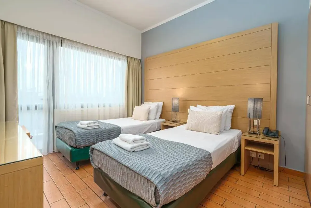 Hotel Parnon — hoofdfoto