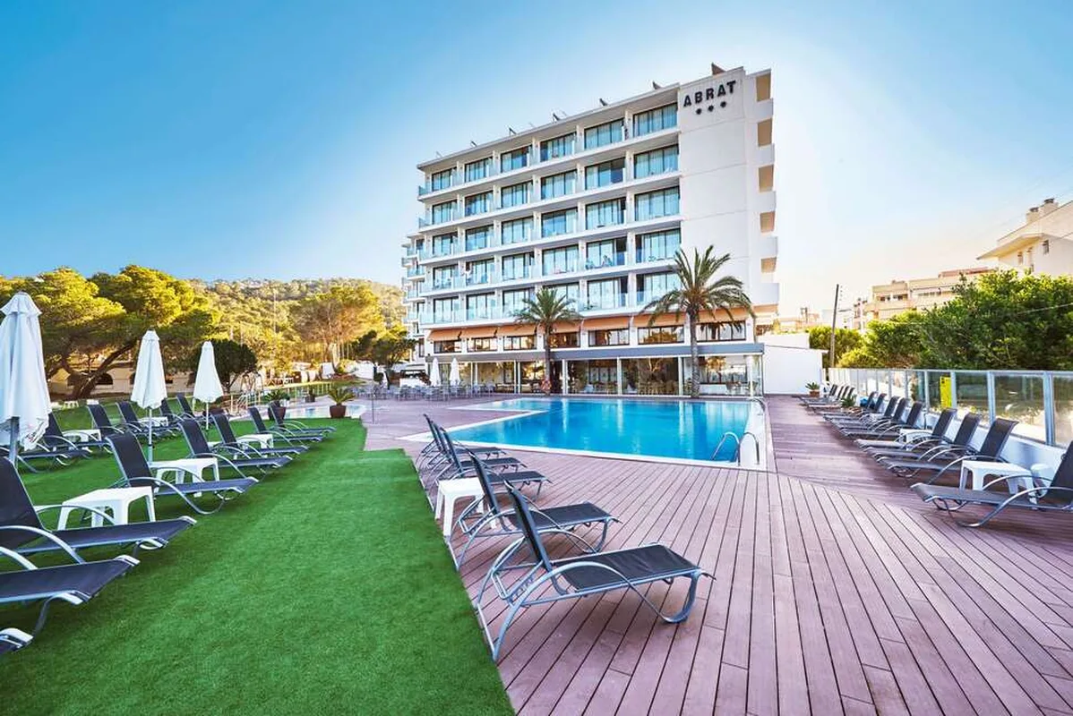Hotel Abrat — hoofdfoto