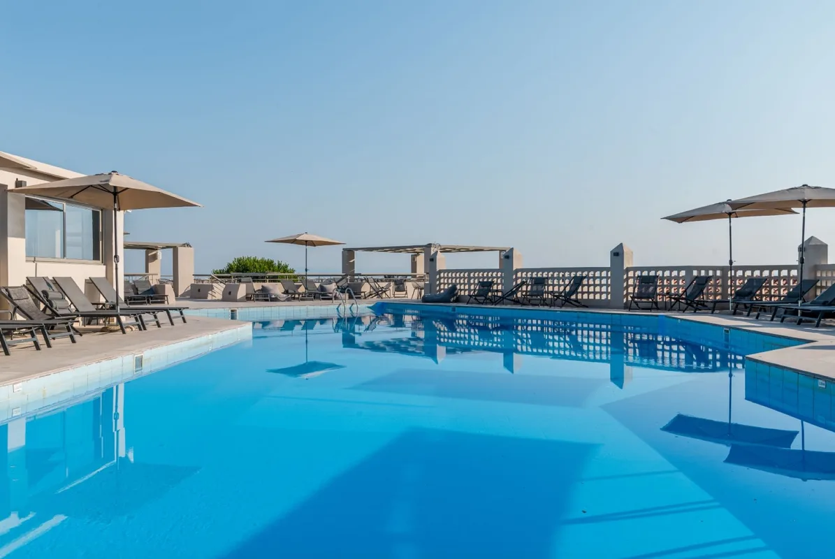 Arya Hotel — hoofdfoto