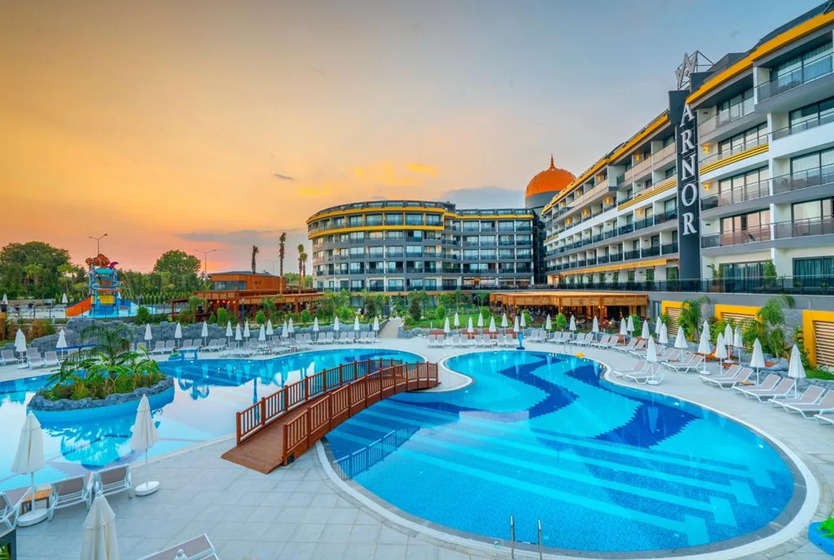 Arnor De Luxe Hotel & Spa — hoofdfoto