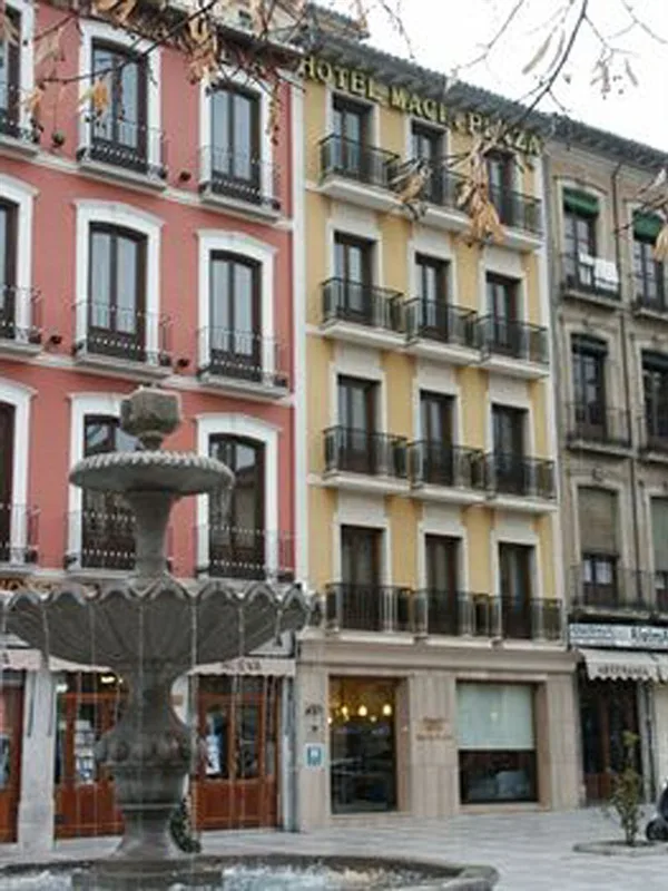 Macia Plaza — hoofdfoto