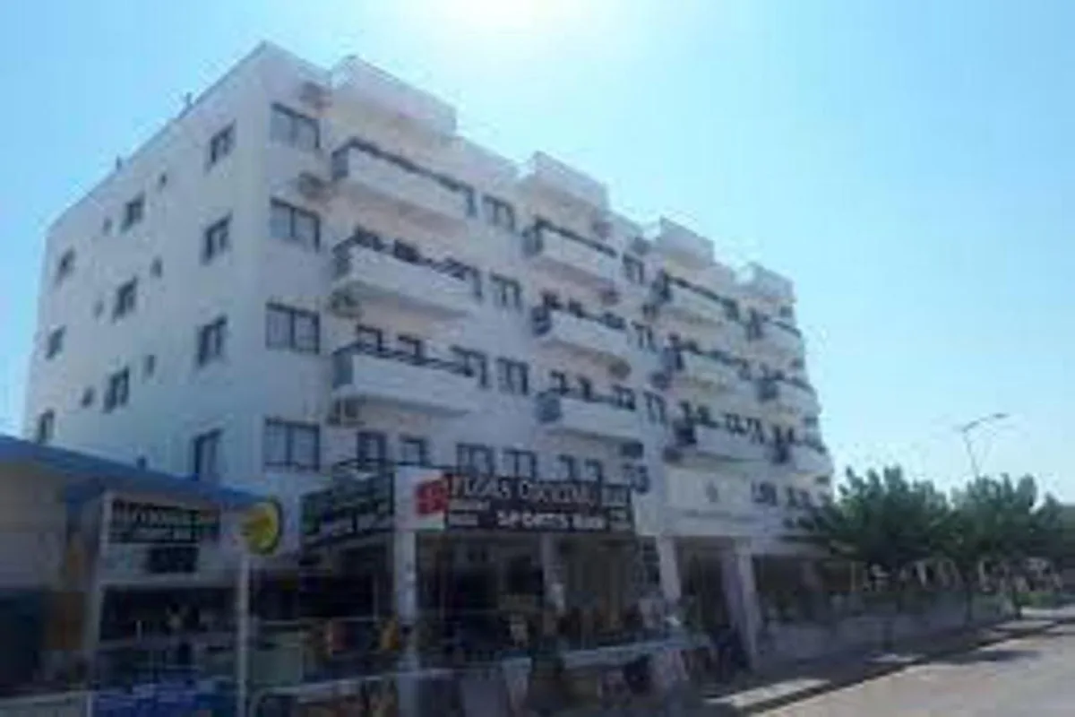 Flora Hotel Apartments — hoofdfoto