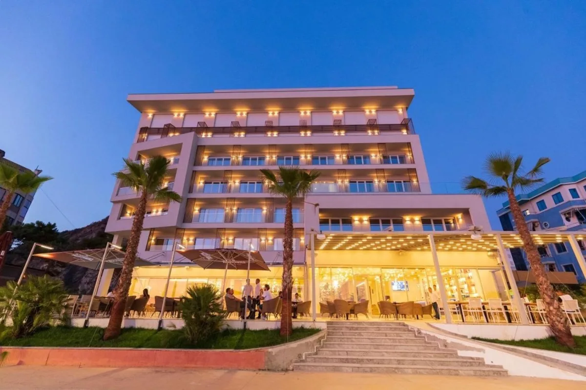 AMR Hotel - Durres — hoofdfoto