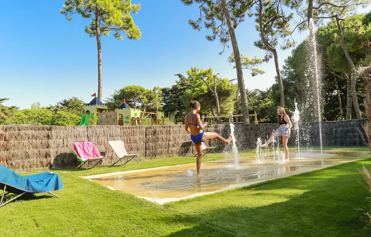 Flower Camping Tamarins Plage — hoofdfoto