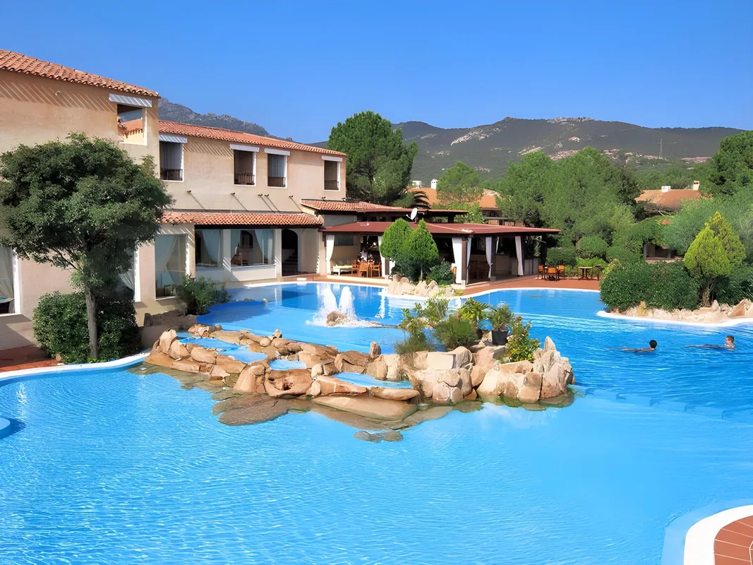 Colonna Hotel du Golf, hoofdfoto