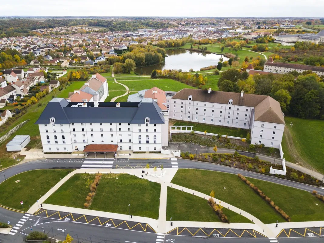 B&B HOTEL près de Disneyland® Paris — hoofdfoto