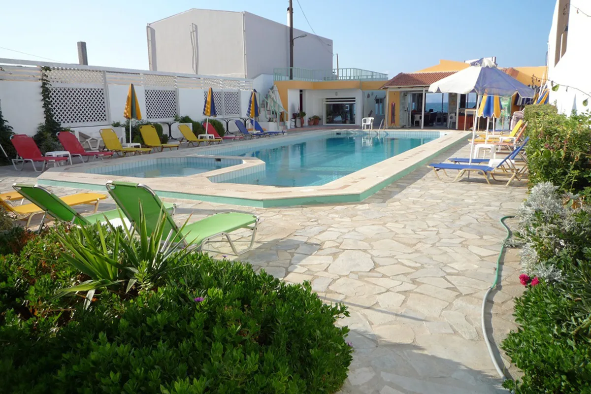 Haris Apartments, hoofdfoto