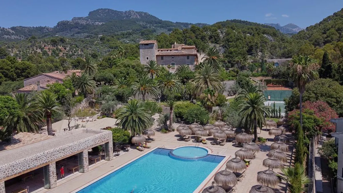 Es Port — hoofdfoto