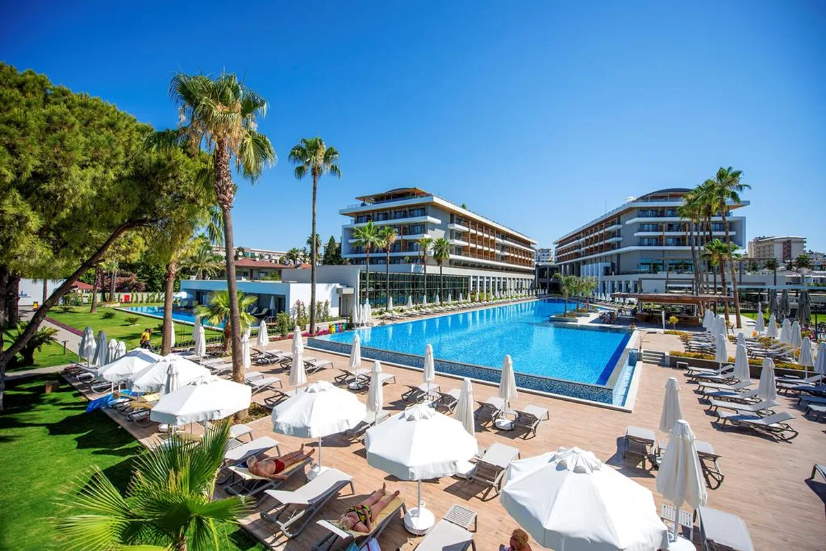 Acanthus Cennet Barut Collection, hoofdfoto