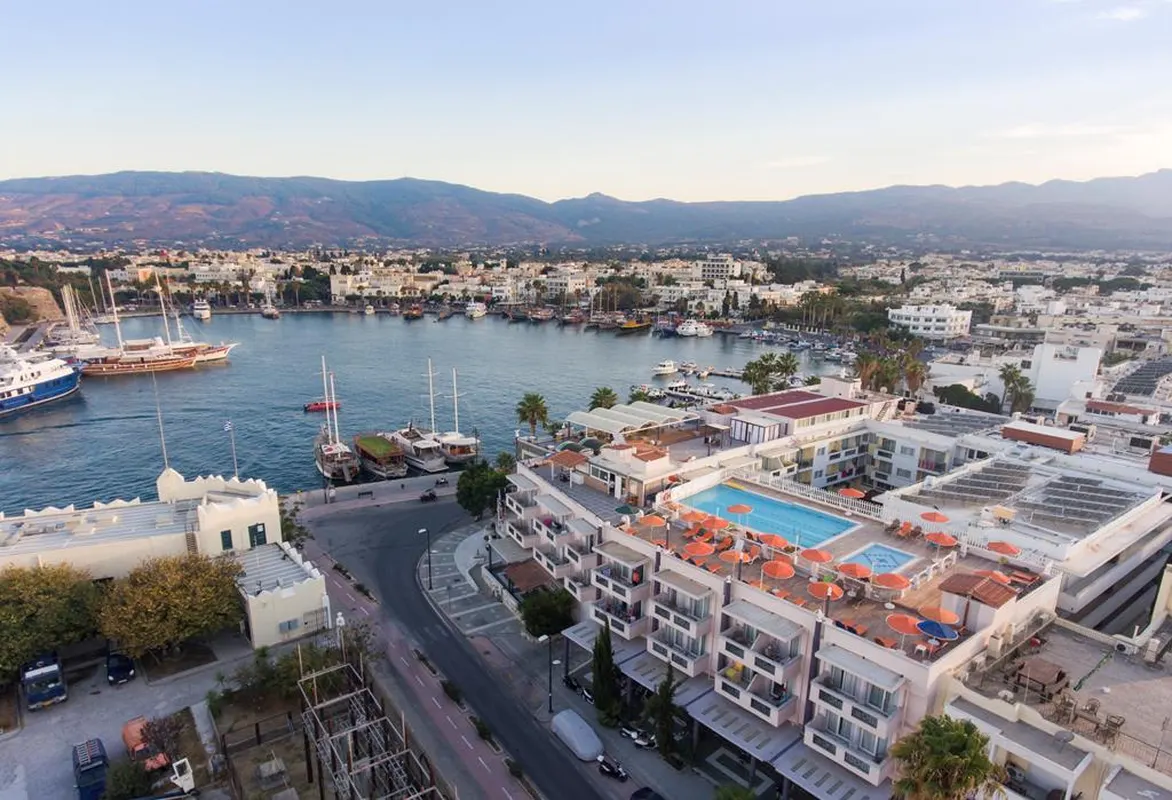 Kosta Palace — hoofdfoto