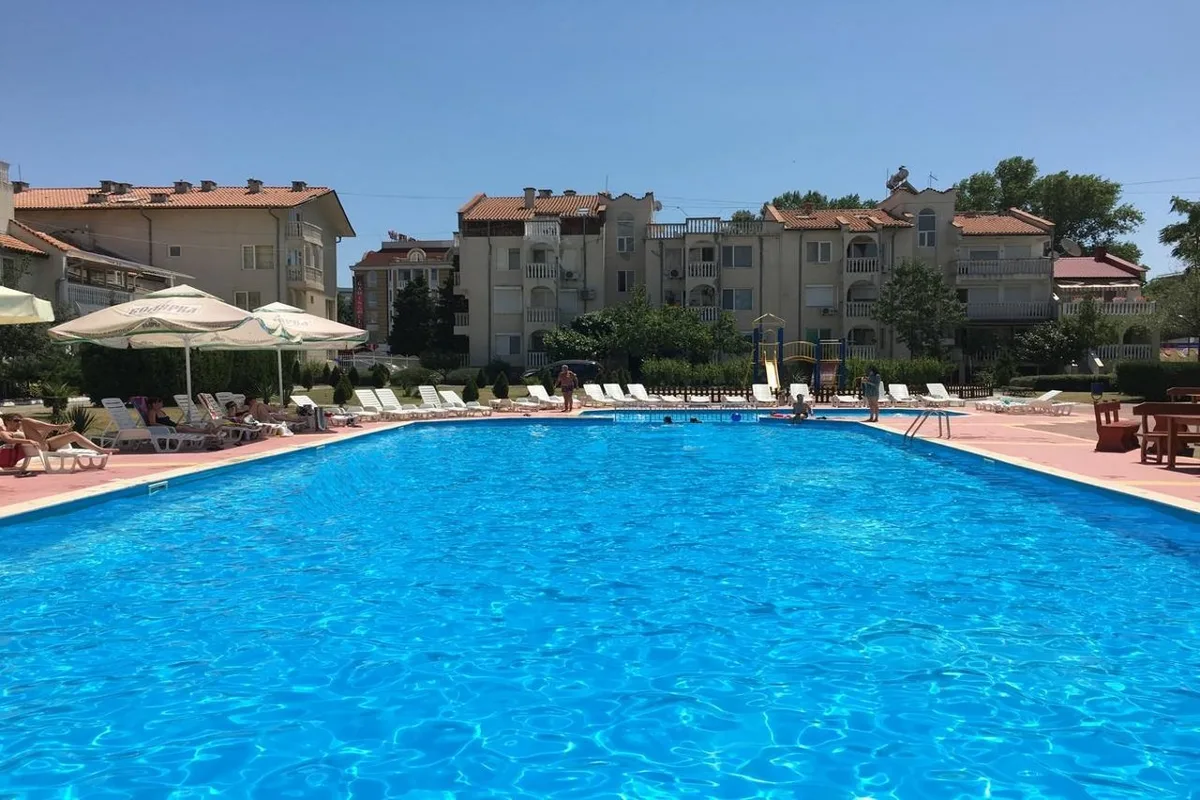 Bravo Village Apartments — hoofdfoto