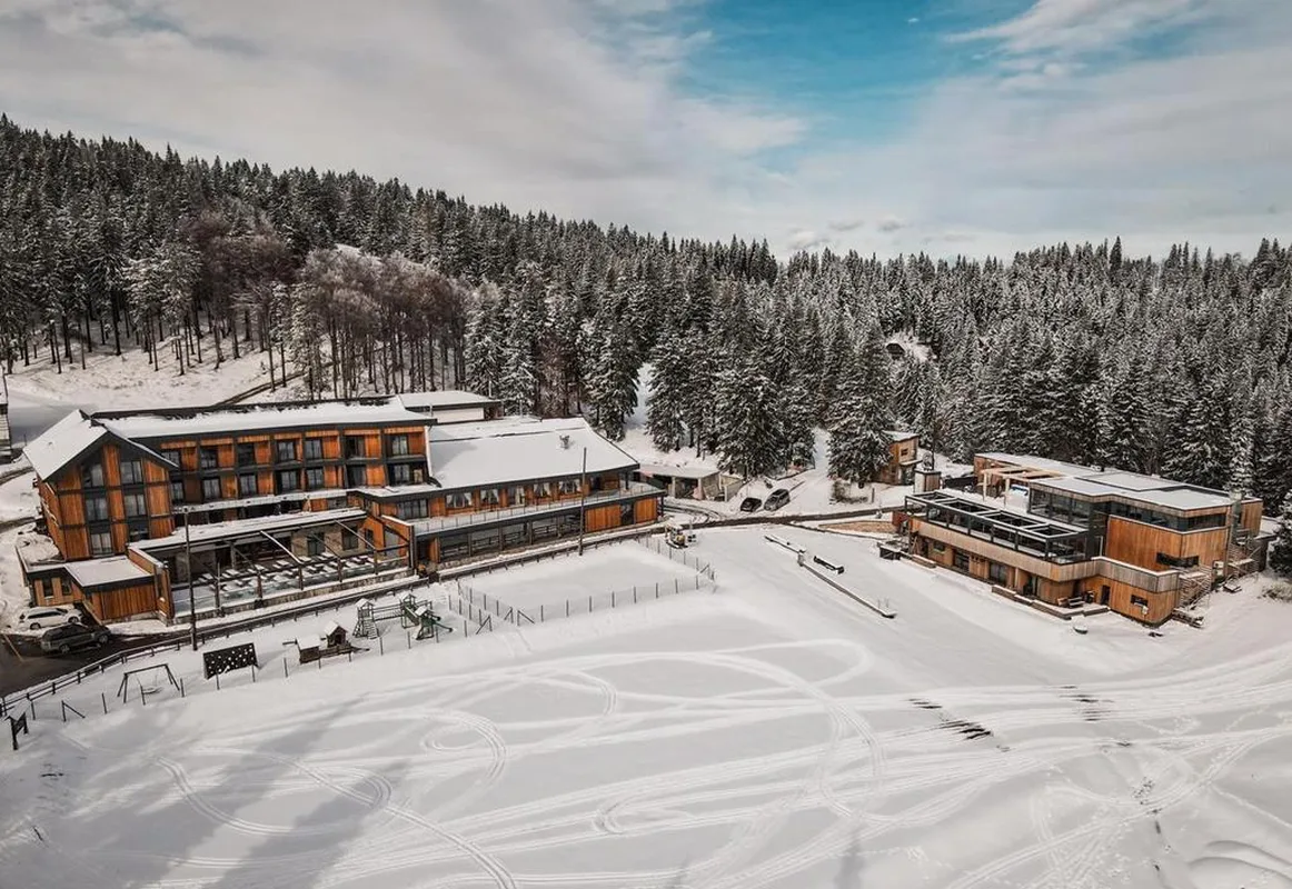 Grmovškov Dom Mountain Hut — hoofdfoto