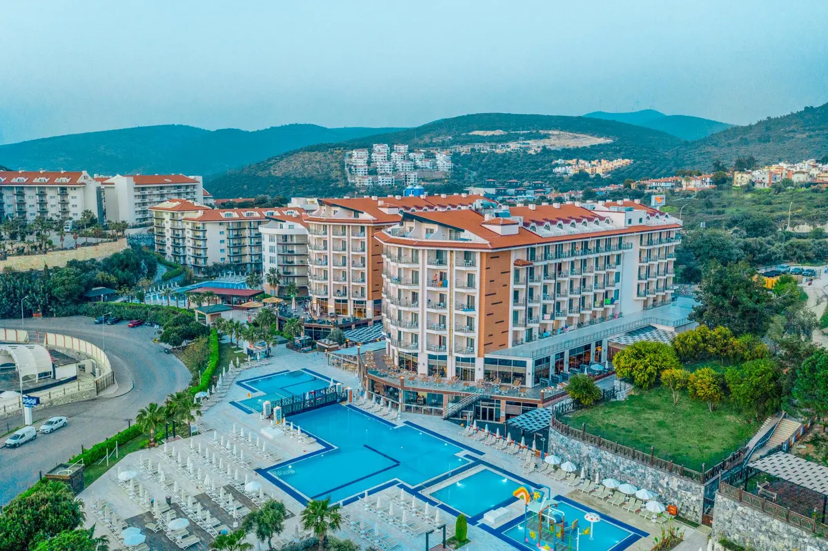 Hotel Ramada Resort Kusadasi & Golf — hoofdfoto