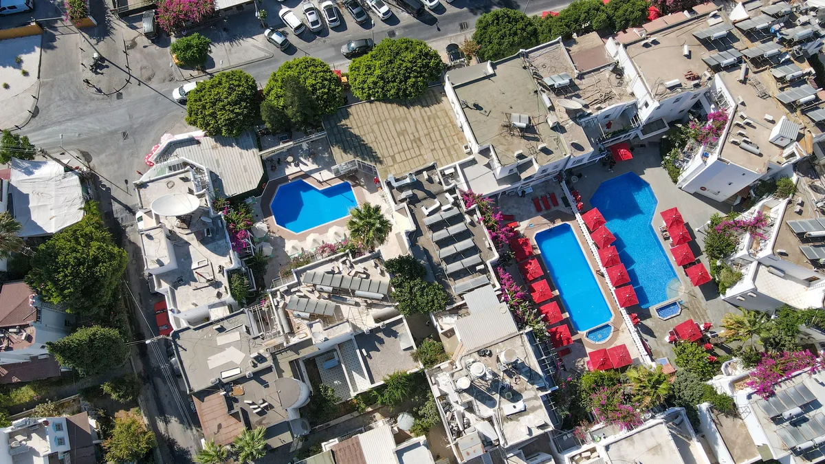 The Hello Hotel — hoofdfoto