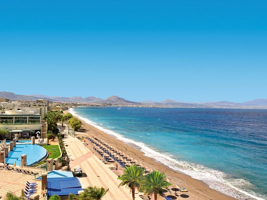 Club Hotel Casino Loutraki — hoofdfoto
