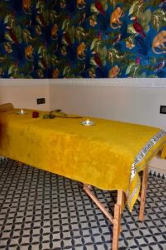 Riad Ta'Achchaqa, hoofdfoto
