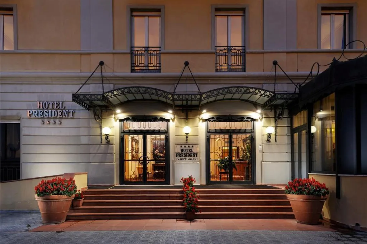 Hotel President — hoofdfoto