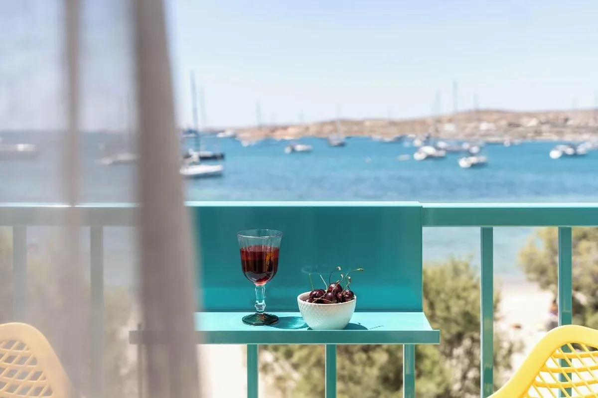 Play Paros, hoofdfoto
