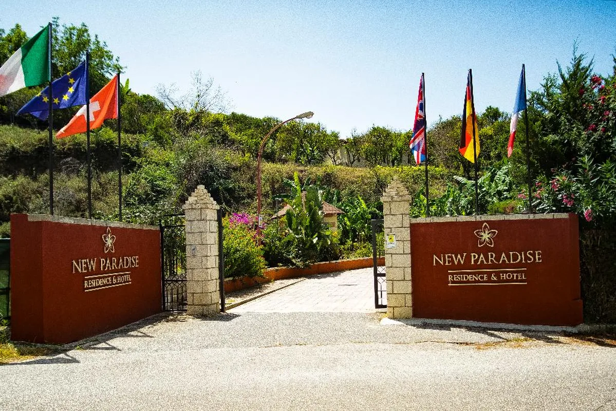 New Paradise Residence, hoofdfoto
