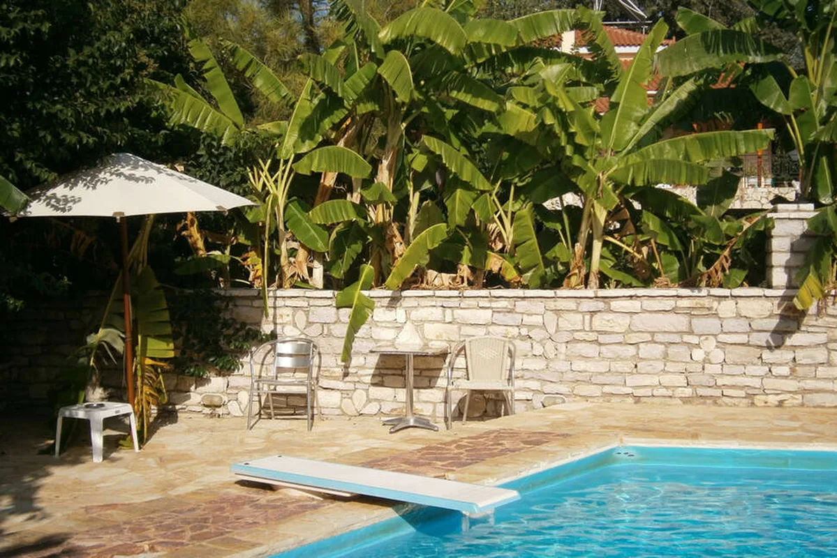 Kaiafas Lake Hotel — hoofdfoto